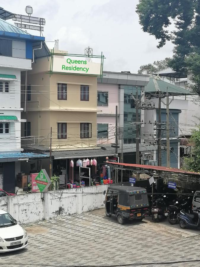 Queens Residency Thrissur Bagian luar foto